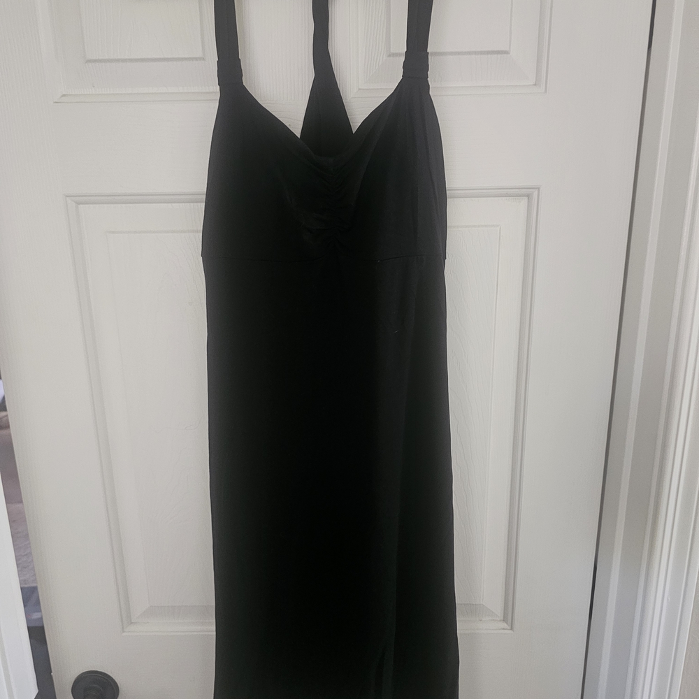 Elegant Black Sleeveless Dress